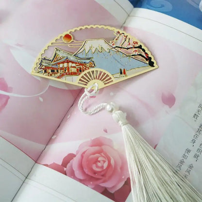 Elegant Chinese Style Metal Folding Fan Bookmark - Intricate Design for Book Lovers