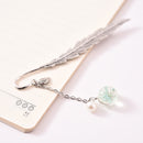 Creative Flower Specimens Bookmark Pendant Real Flower Design, Durable Metal, Elegant & Artistic Gift for Nature Lovers & Readers
