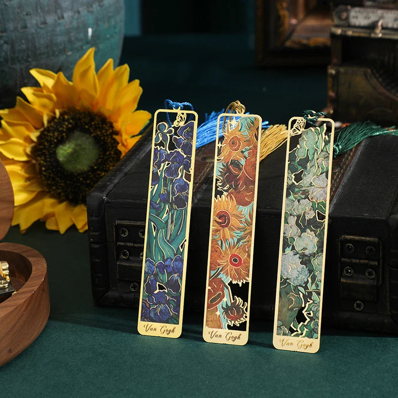 Retro Floral Painting Metal Bookmark Vintage Hollow Bronzing Design, Elegant Tassel, Perfect Gift for Book Lovers & Students