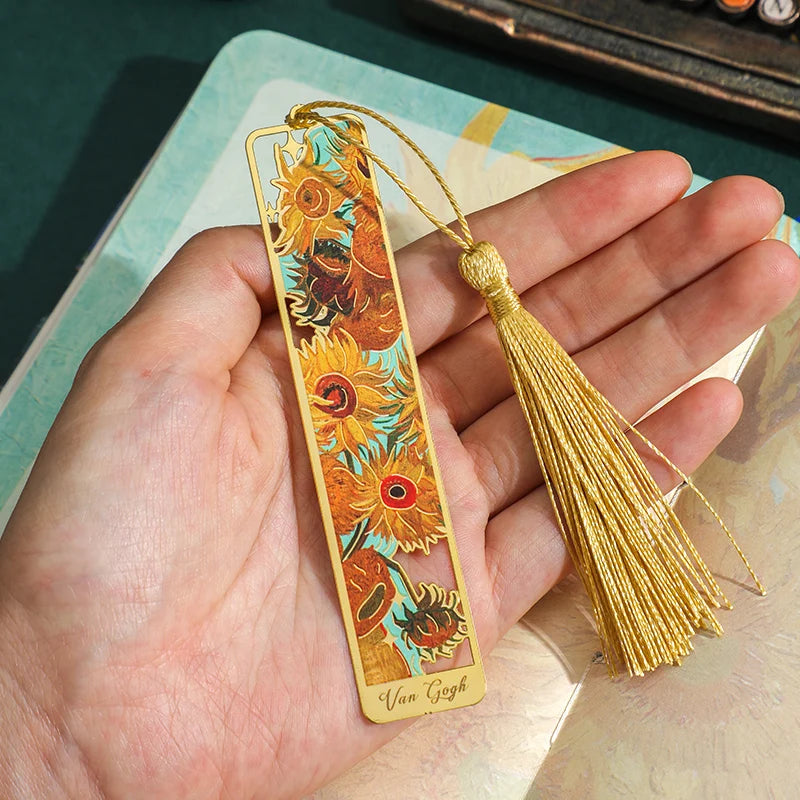 Retro Floral Painting Metal Bookmark Vintage Hollow Bronzing Design, Elegant Tassel, Perfect Gift for Book Lovers & Students